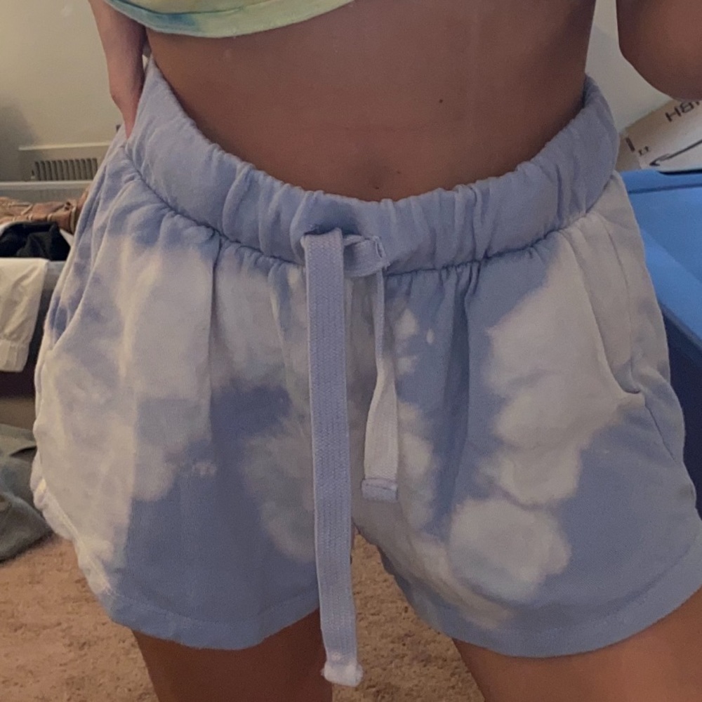super cute tie dye shorts